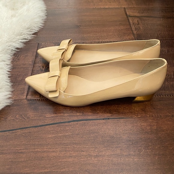 Kate Spade Pointed Bow Toe Nude Patent Flats - Picture 4 of 5